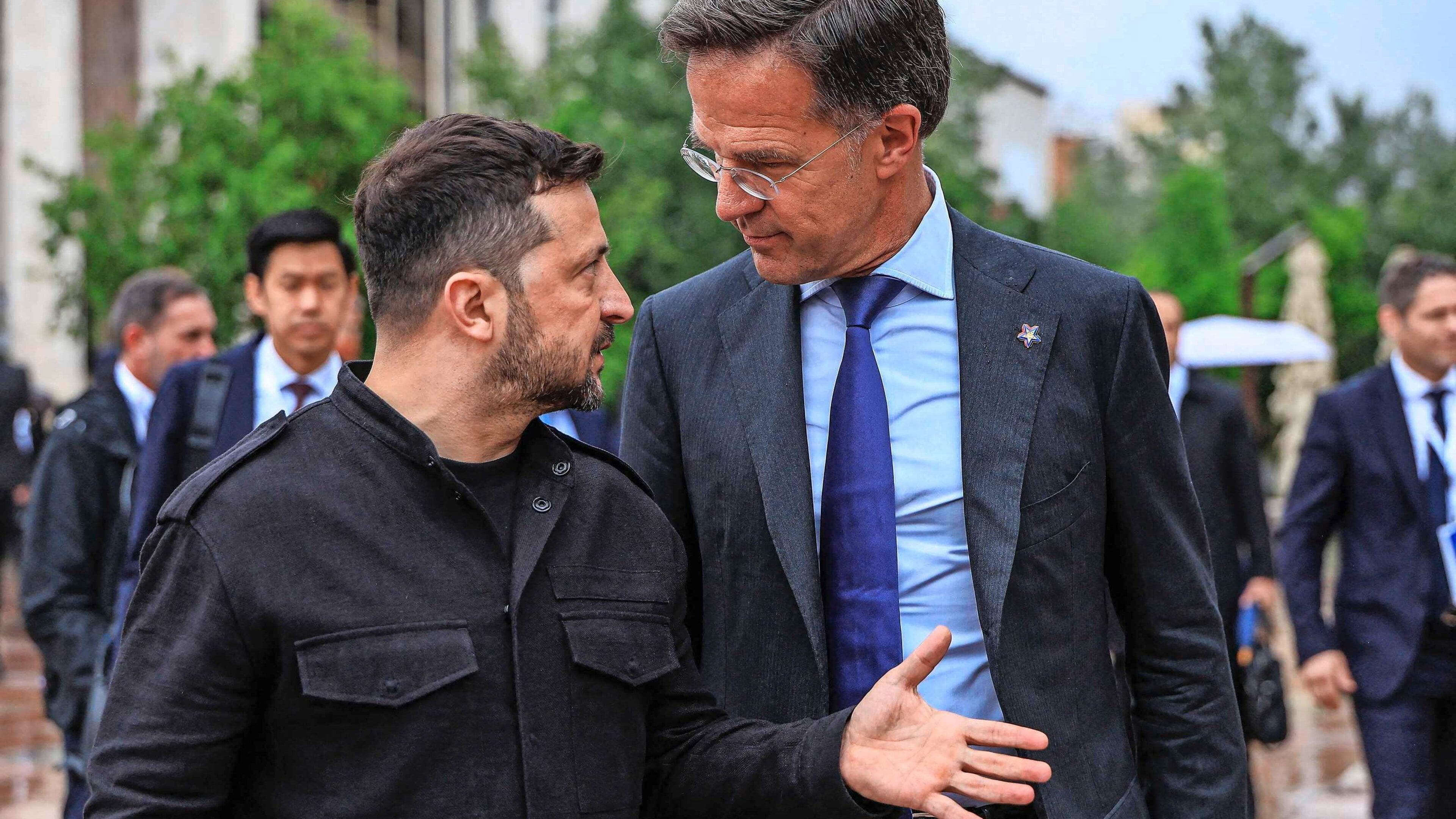 LIVE | ’Zelenski en Rutte voeren online gesprekken met onderhandelaars VS’